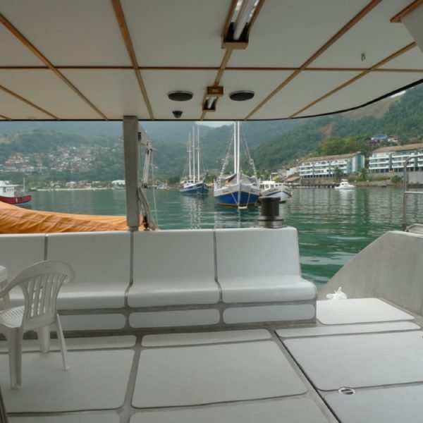 Charter 74 Cat 74 Santinna