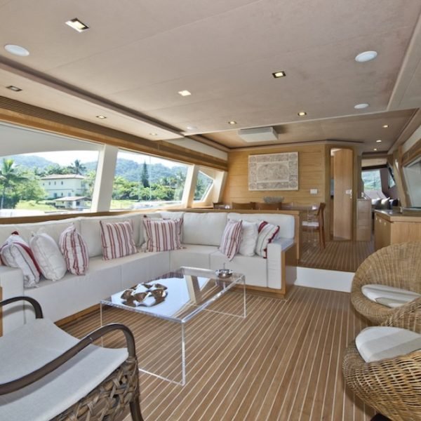 Charter 75 Ferretti 750 Serenissima Apres