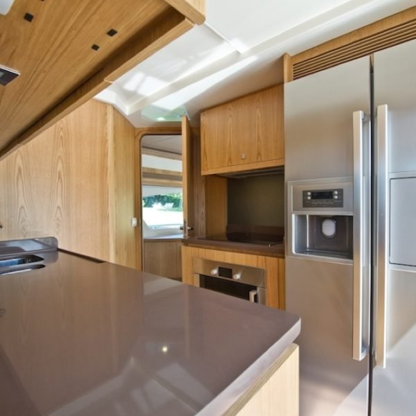 Charter 75 Ferretti 750 Serenissima Apres