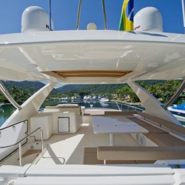 Charter 75 Ferretti 750 Serenissima Apres
