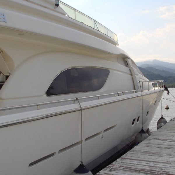 Charter 80 Ferretti Mr Cat TRE Bambini