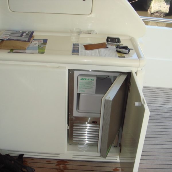 Charter 80 Ferretti Mr Cat TRE Bambini