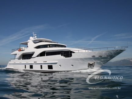 Charter Benetti 93 Zaphira