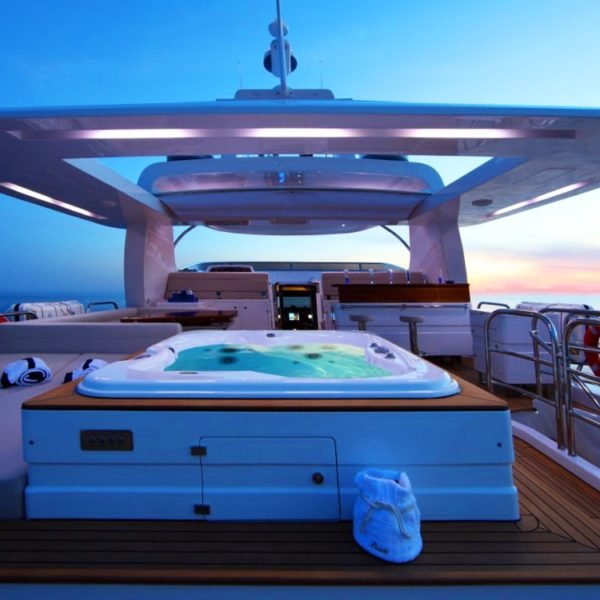 Charter Benetti 93 Zaphira