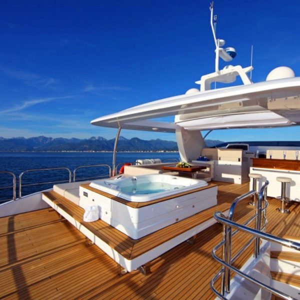 Charter Benetti 93 Zaphira