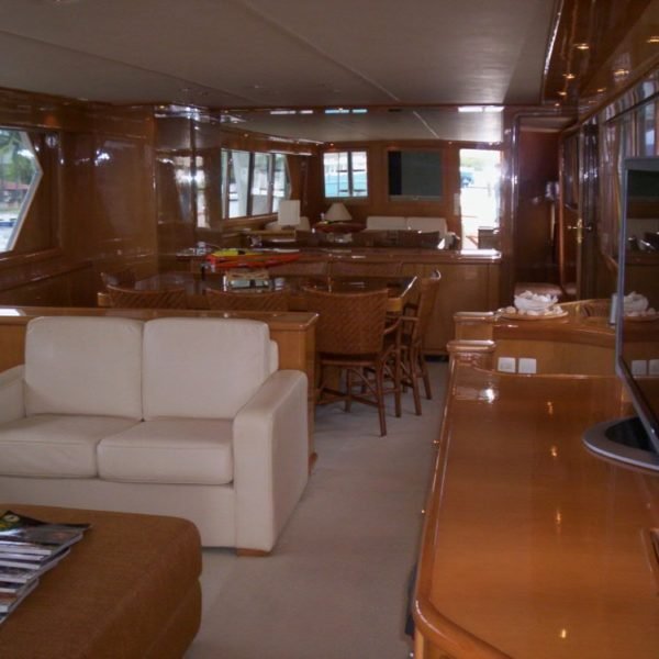 Charter Trawler 105 Cisne