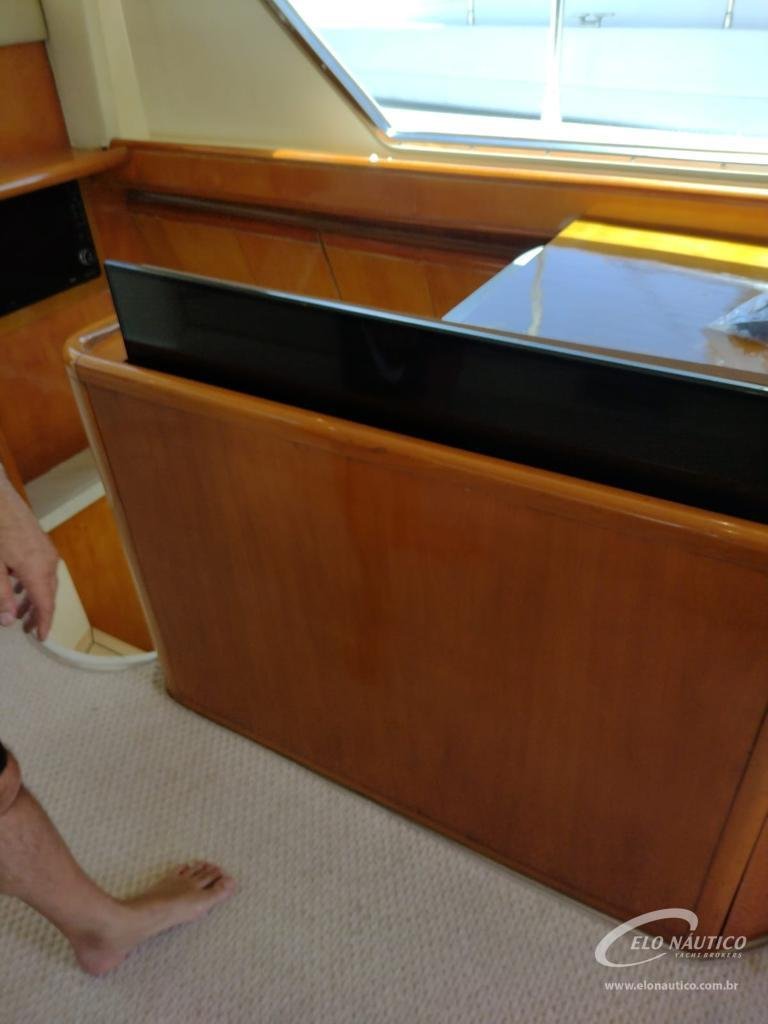 50 Ferretti 50 PASSIONE (3)