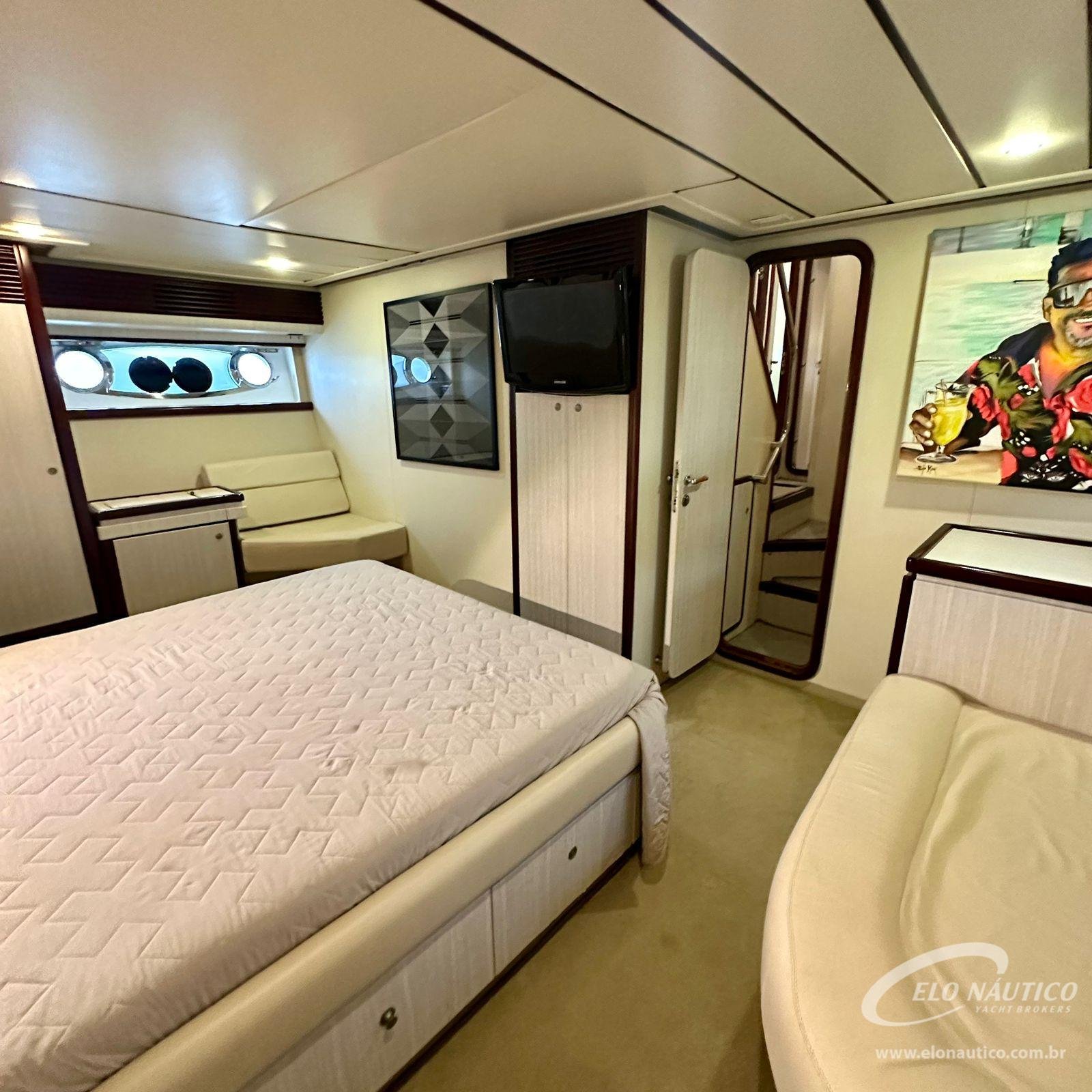 70 Ferretti 70 2005 EXPLORER (1)